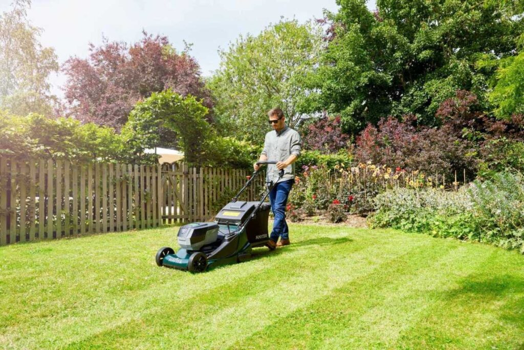 A Lawn Mower That Gets It Done Without the Fuss: What Makes Hyundai Power Equipment Worth Considering? Blog 1 Header Image Lawn Mower