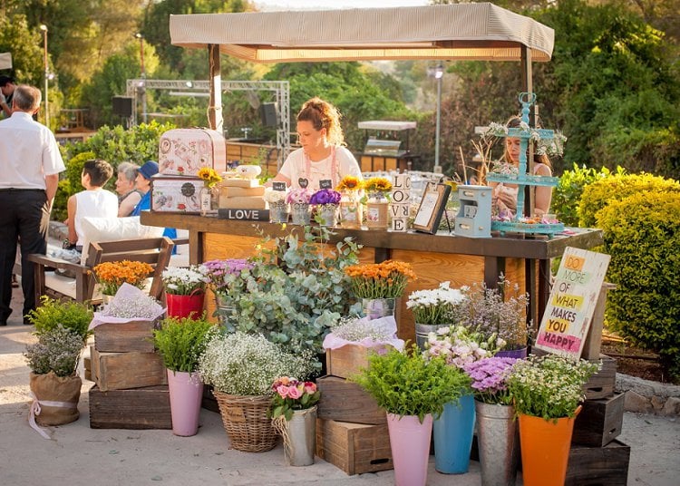 Herschel Guttman photography flower station