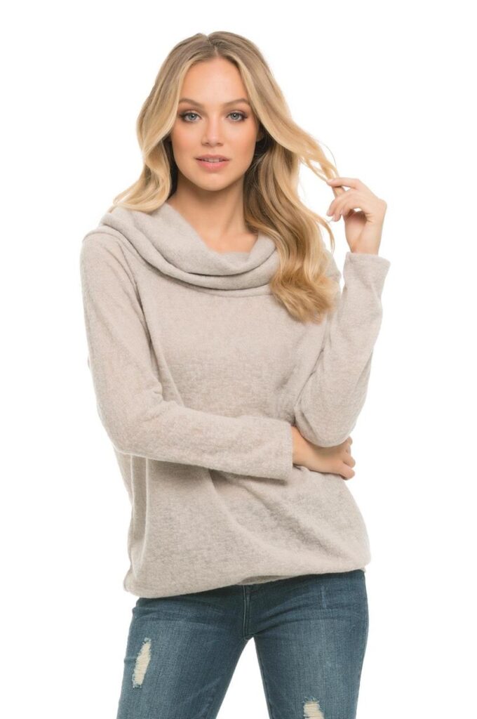 Damart is a well-established clothing and homewear brand best known for its focus on warmth, comfort, and practical style. With decades of experience, the brand has built a loyal following by designing clothing that helps people stay comfortable in colder conditions—without sacrificing everyday wearability.